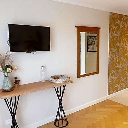Les Agapanthes Bed & Breakfast 3*